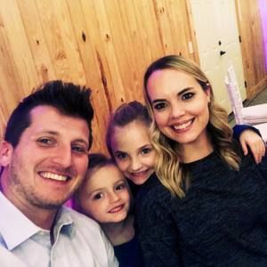 Meet your Posher, Chaise-tiffany